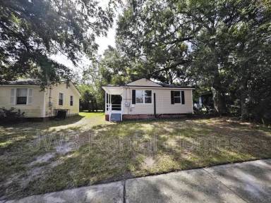 Main picture of 1276 W 32nd St