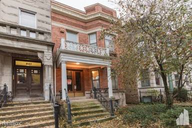 Main picture of 835 W Oakdale Ave