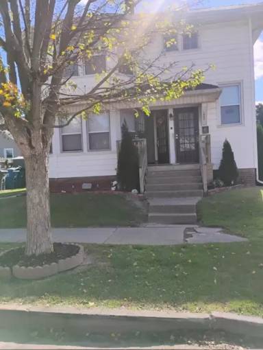 Main picture of 1944 Mason St