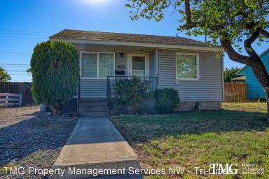 Main picture of 1308 Totten Ave