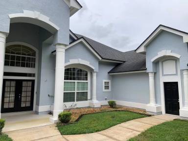 Main picture of 2600 Crescent Lake Ct