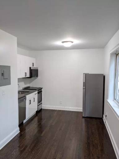 Main picture of 114 Grove St