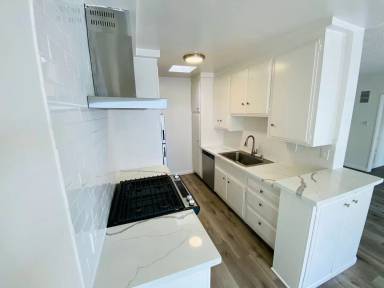 Main picture of 7010 Lanewood Ave