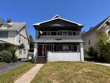 Main picture of 3341 E 119th St