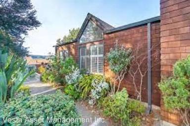 Main picture of 595 Headlands Ct