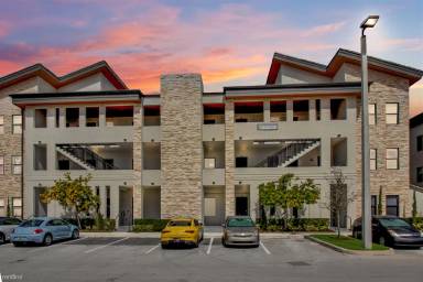 Main picture of Apex at Park central