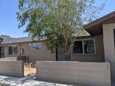 Main picture of 6423 S 10th St