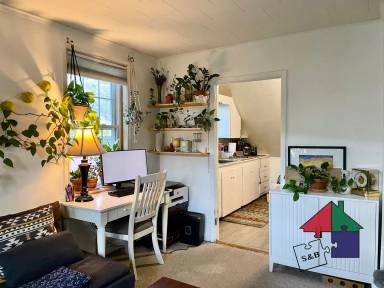 Main picture of 249 Elm St