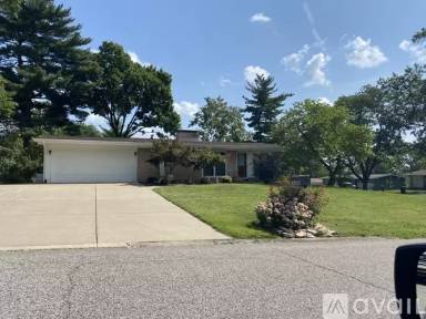 Main picture of 10200 Julius Northway