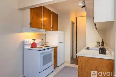 Main picture of 1033 N Downing St