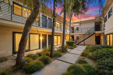 Main picture of 354 4th Ave