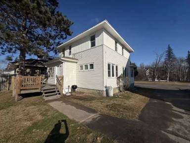 Main picture of 1729 Woodland Ave