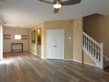 Main picture of 5805 Ludington Dr