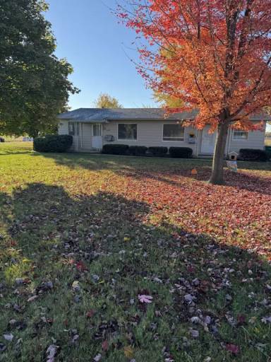 Main picture of 10380 E Lansing Rd