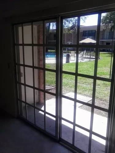 Main picture of Colonial Point Condominiums