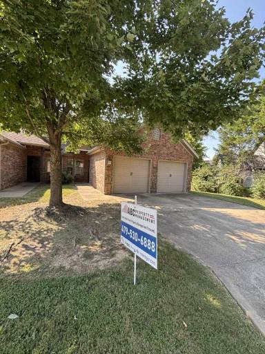 Main picture of 3220 W Montrail Pl