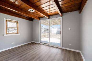 Main picture of 13437 S Green Bay Ave