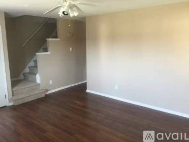 Main picture of 8 Daisy Ln