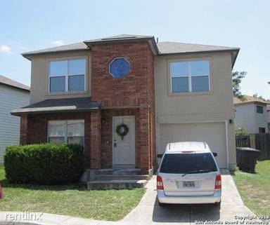 Main picture of 111 McLennan Oak