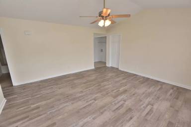 Main picture of 114 Tonya Ct