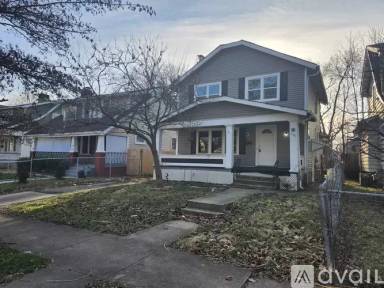 Main picture of 561 S Eureka Ave