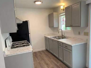 Main picture of 2915 Park St
