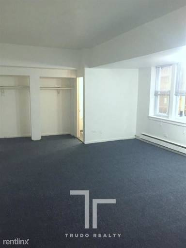 Main picture of 5710 N Winthrop Ave