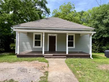 Main picture of 173 Poplar St