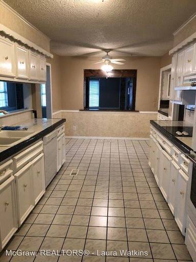 Main picture of 6547 S Hudson Pl