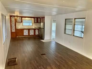Main picture of 109 Fireball Cir