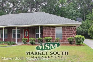 Main picture of 103 Live Oak St
