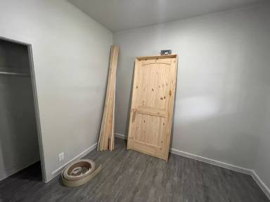 Main picture of 50 Rochester St