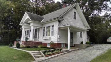 Main picture of 6476 Pine Rd