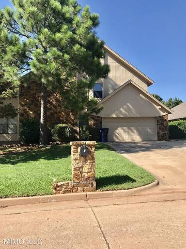 Main picture of 3253 Castlerock Rd