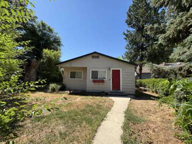 Main picture of 1213 W Highland St