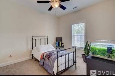 Main picture of 2851 Country Club Dr