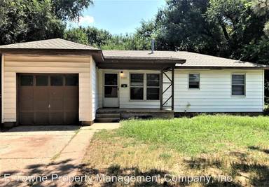 Main picture of 1709 W Wallace Dr