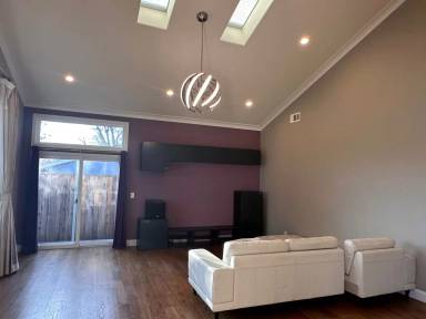 Main picture of 5129 Rhonda Dr
