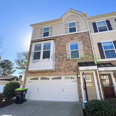 Main picture of 447 Covington Ct