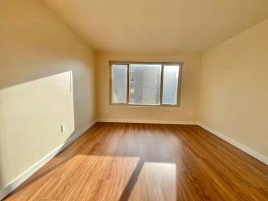 Main picture of 1700 Summit Ave