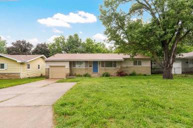 Main picture of 603 W Normal St