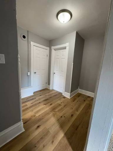 Main picture of 313 E 1st St