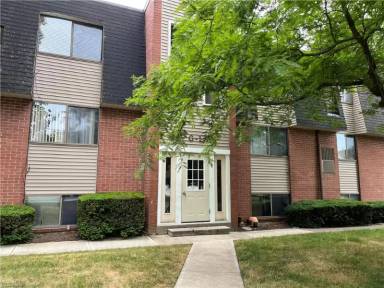 Main picture of 216 Moore Rd