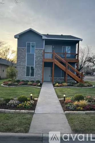Main picture of 155 N Poplar Ave