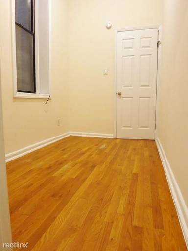 Main picture of 519 E 83rd St