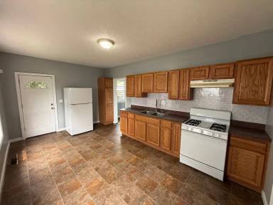 Main picture of 22 Burr St