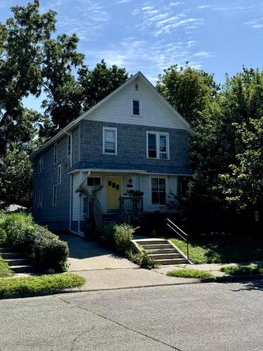 Main picture of 1074 21st Ave SE