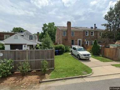 Main picture of 900 Bernard St