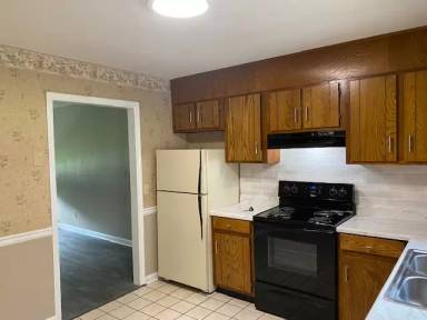 Main picture of 2179 Dugan St