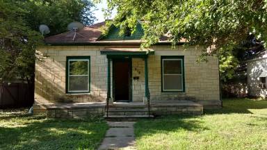 Main picture of 317 W 8th St